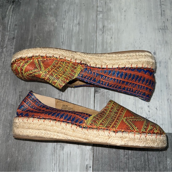 SOFT SURROUNDINGS Boho Canvas Slip On Espadrilles - Picture 4 of 9